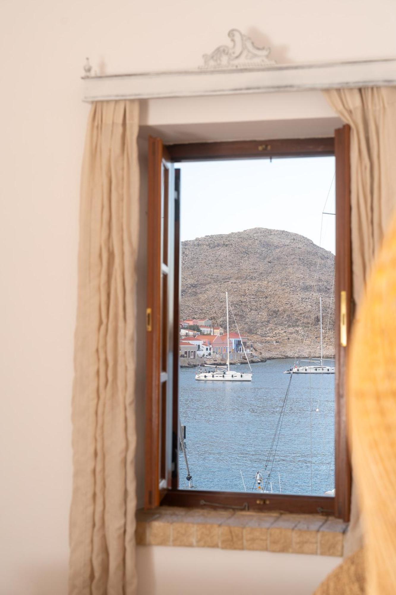 Villa Antonis Chalki Town Exterior foto